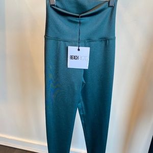 High Waisted Shine Legging - Beach Riot - Green